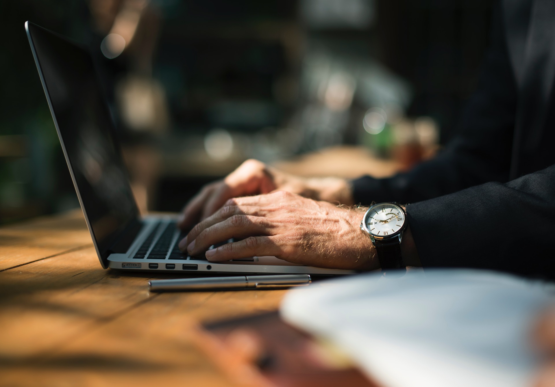 WANT TO GET AHEAD WITH YOUR BUSINESS? PULL THE PLUG ON PERFORMANCE EVALUATIONS AND START COACHING