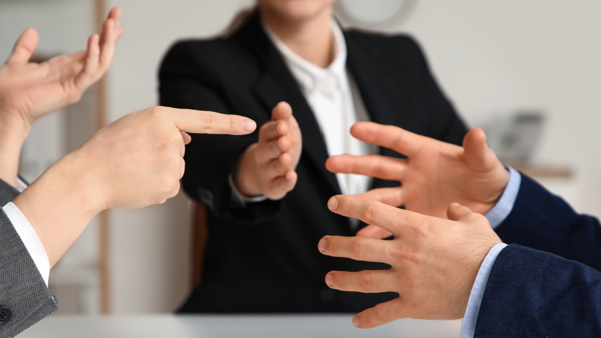 Waarom conflicten ons denken versmallen, ook in organisaties